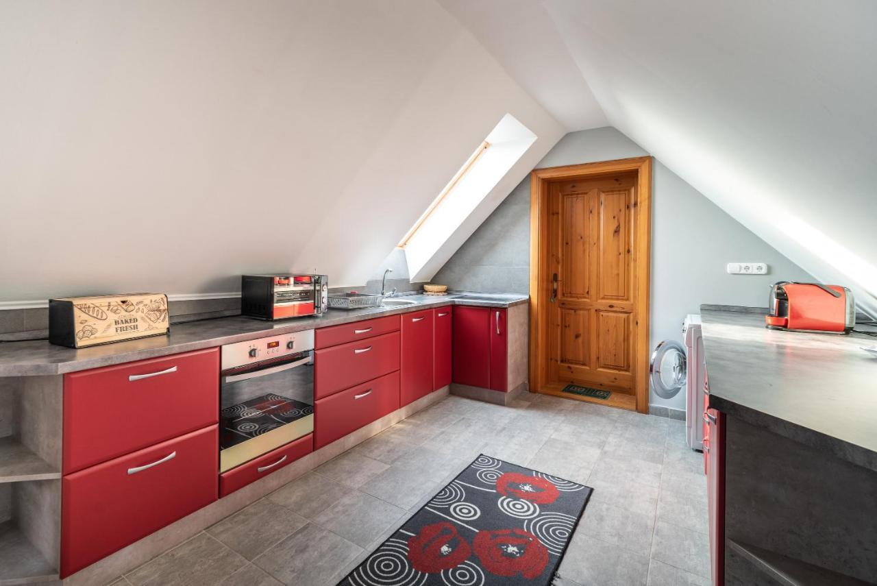 Buzavirag Apartman Кестели Екстериор снимка