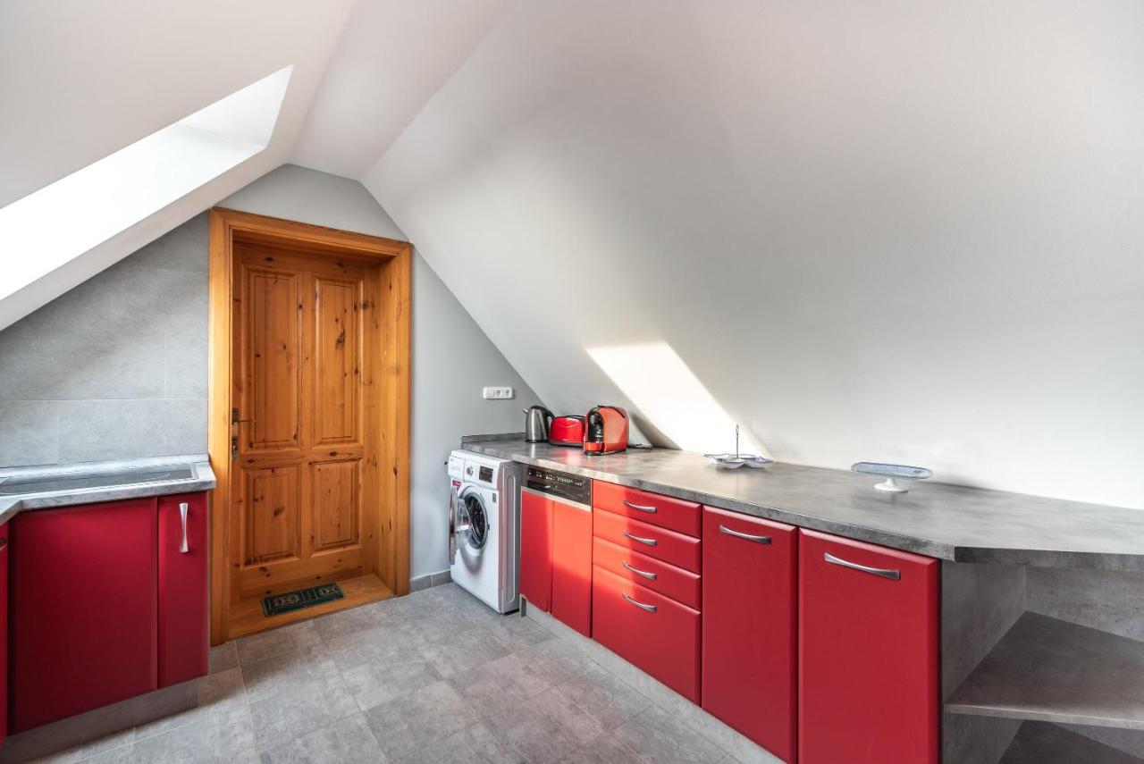 Buzavirag Apartman Кестели Екстериор снимка