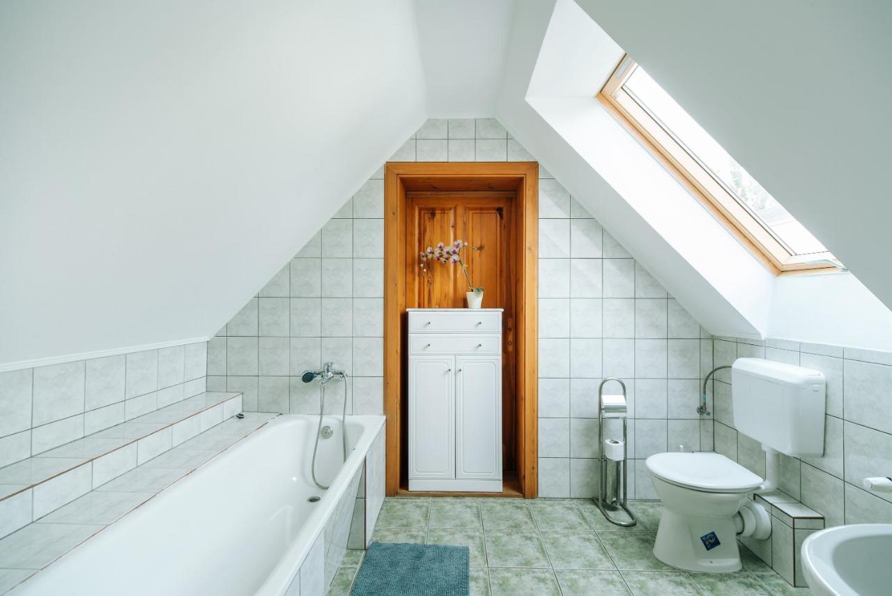Buzavirag Apartman Кестели Екстериор снимка